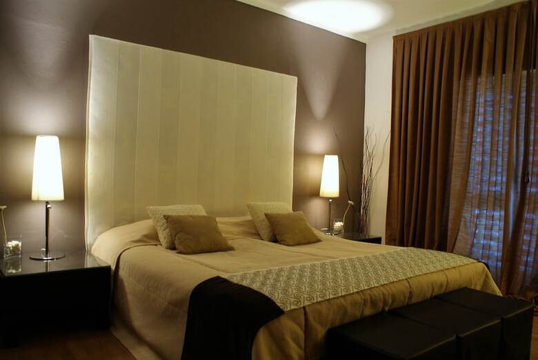 The Lake Villa Mountains & Sea View