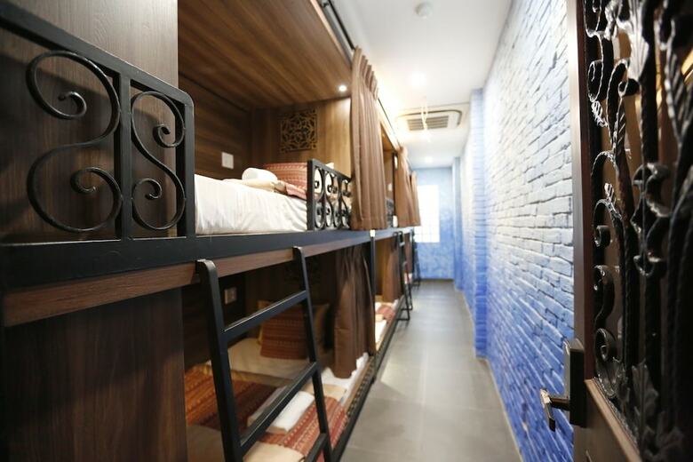 Hostal Aquarizon Boutique Hostel & City Bar