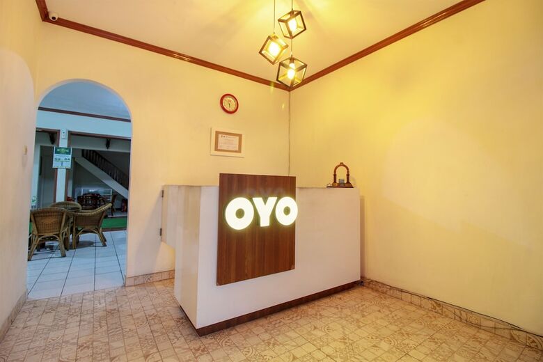 Oyo 249 Hotel Astria Graha