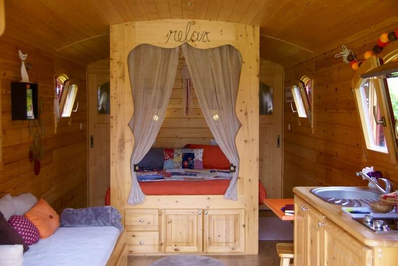 Cabana Roulottes Autour Du Puits
