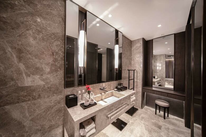 Pury Hotel