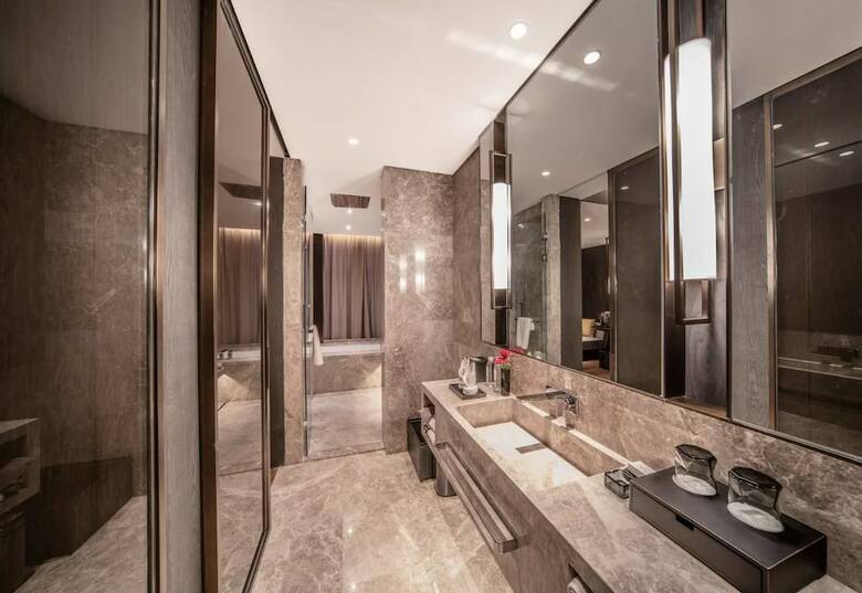 Pury Hotel