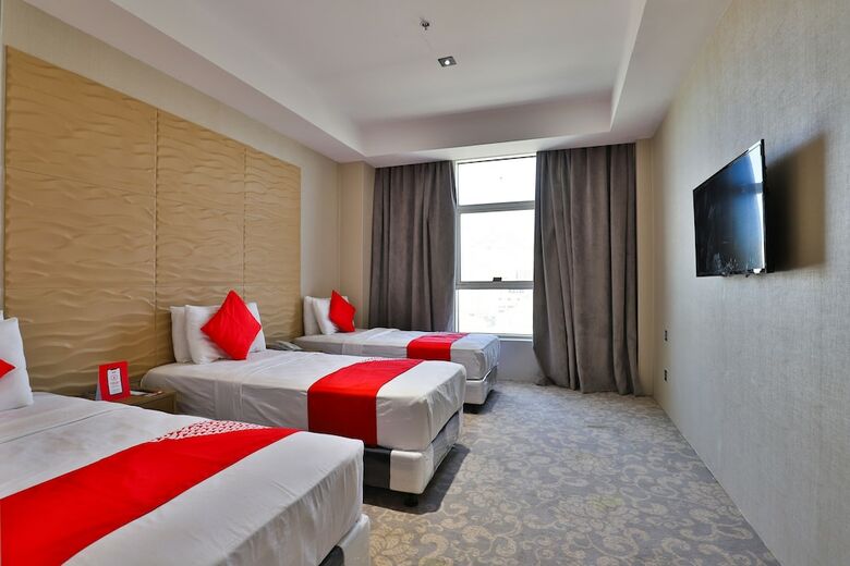 Oyo 428 Maya Palace Hotel