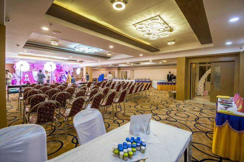 Hotel Karunya Residency