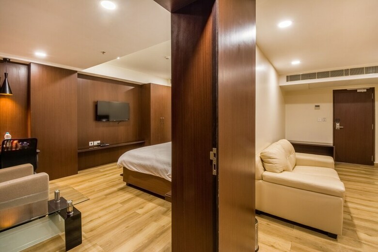 Hotel Karunya Residency