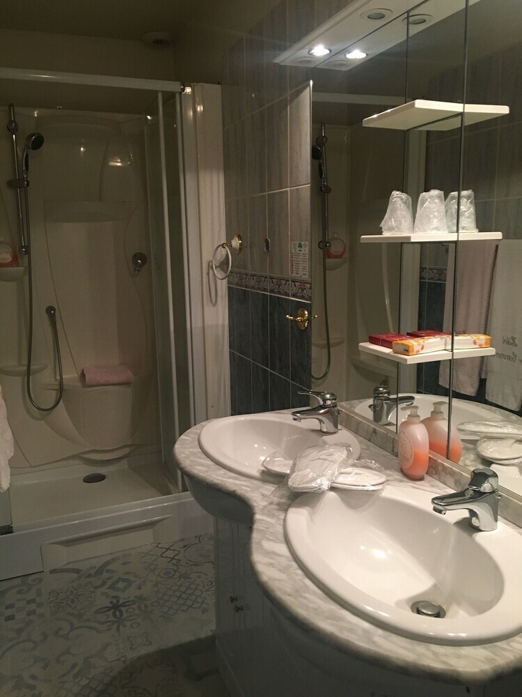 Hotel H�tel Restaurant Le Commerce