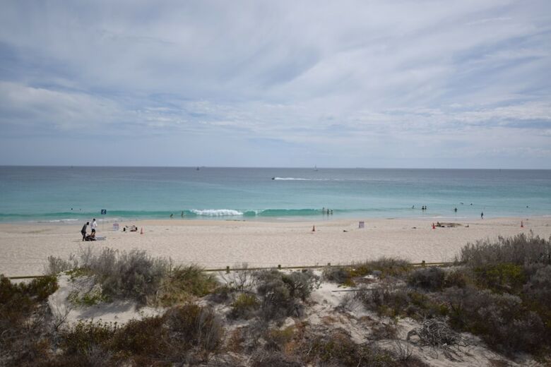 Apartamentos West Beach Lagoon 219 Sleeps 3!