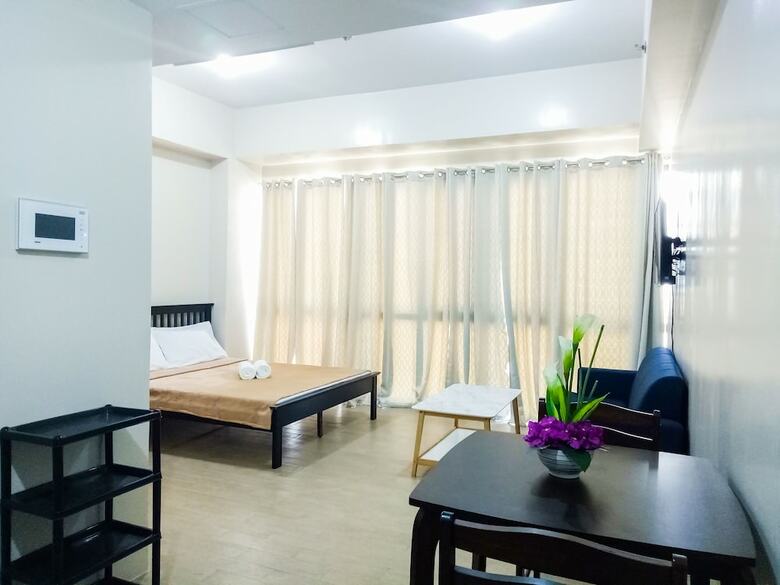 Airport T3 Newport Condotel