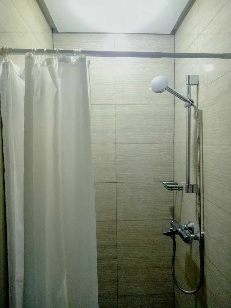 Airport T3 Newport Condotel