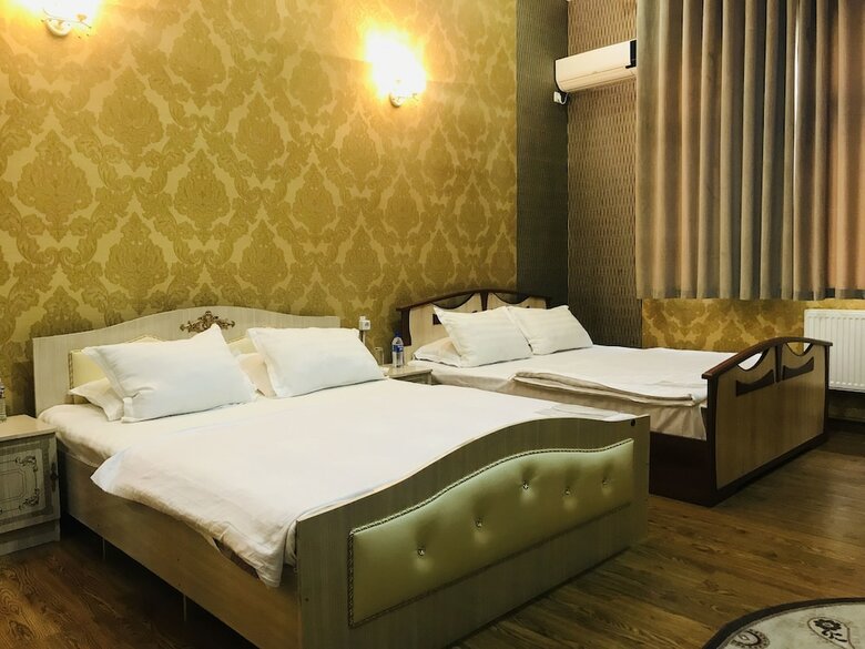 Hotel Rahat Palace
