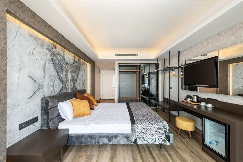 Hotel Elite Luxury Suite & Spa