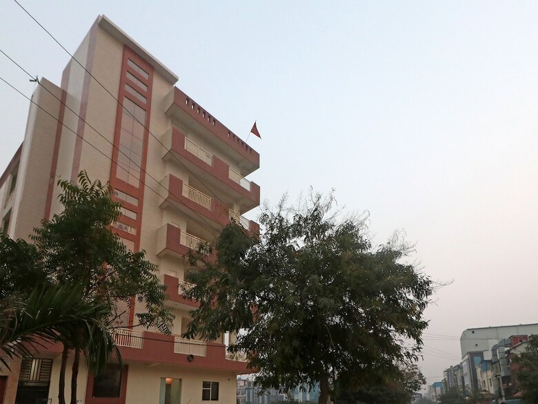Oyo 28629 Hotel Crosswind