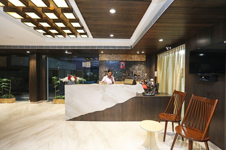 Hotel Oyo 28757 Pikus Inn