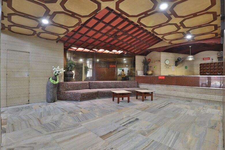 Oyo 24534 Hotel President