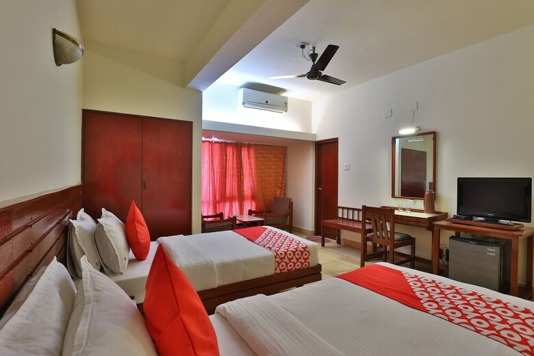 Oyo 24534 Hotel President