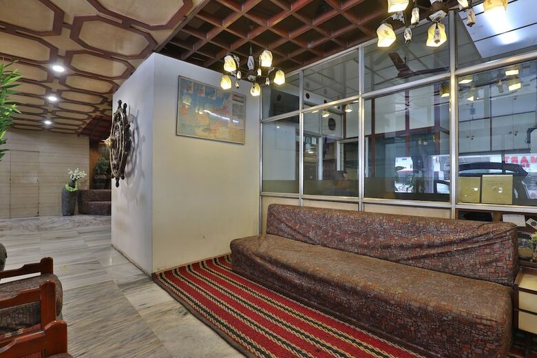Oyo 24534 Hotel President