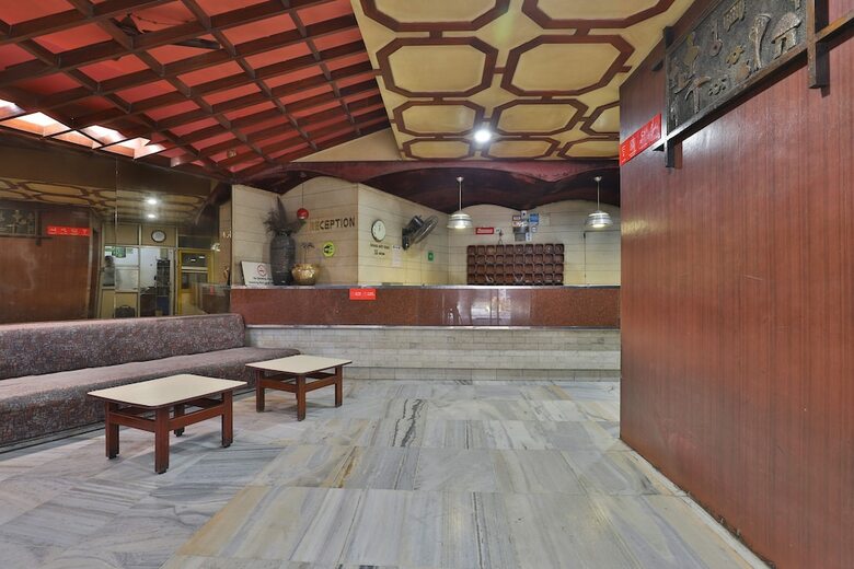 Oyo 24534 Hotel President