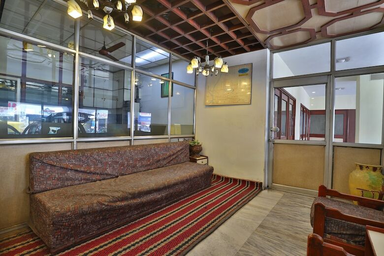 Oyo 24534 Hotel President