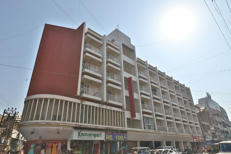 Oyo 24534 Hotel President