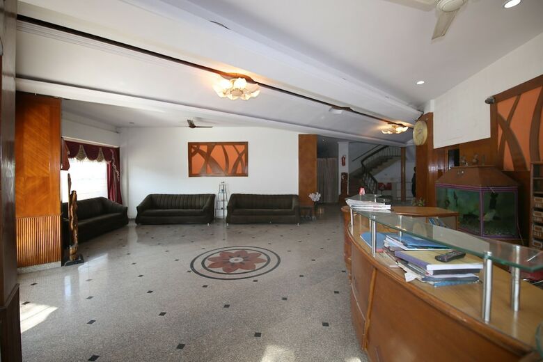 Hotel Oyo 25064 Chandrika