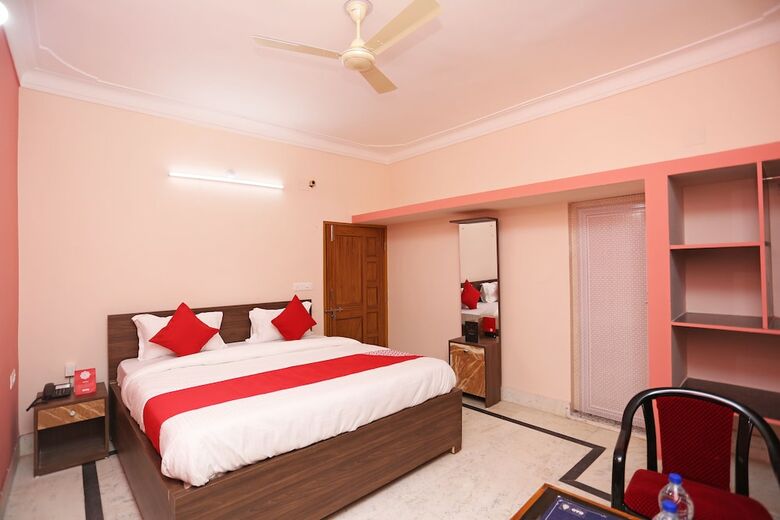 Oyo 28631 Hotel Parbati International