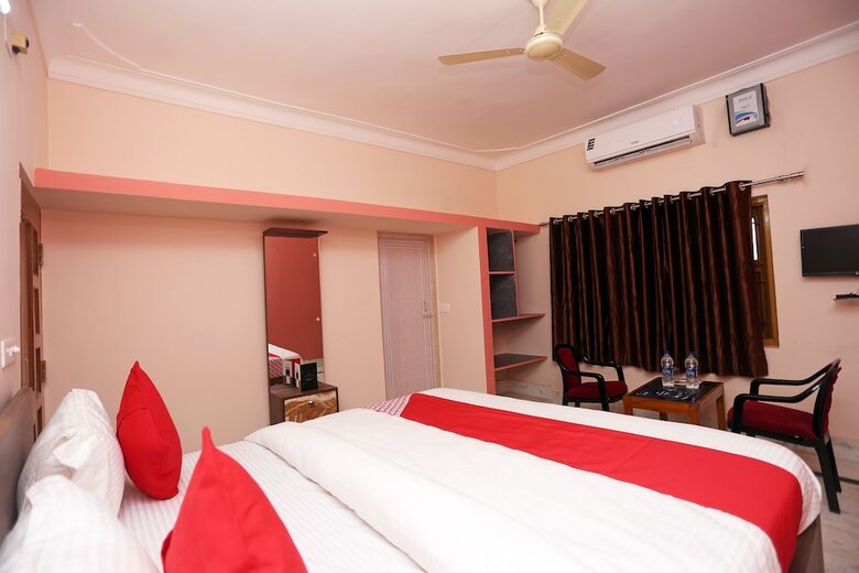 Oyo 28631 Hotel Parbati International