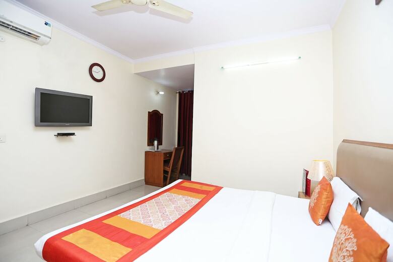 Oyo Flagship 29035 Hotel Harisons Continental