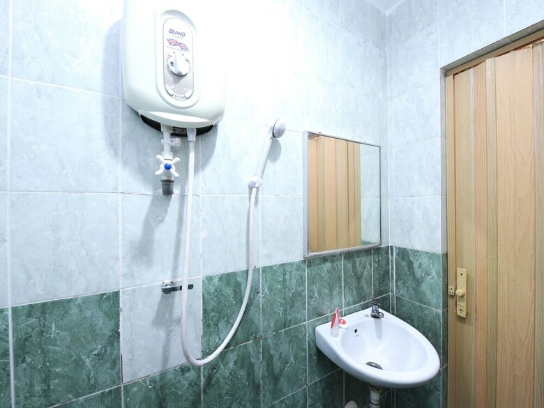 Oyo 775 Hotel Sahara Inn