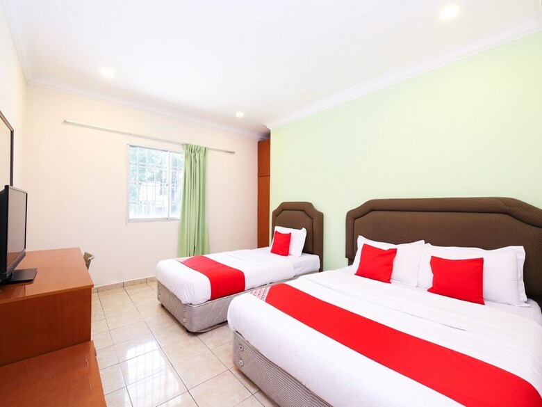 Oyo 775 Hotel Sahara Inn