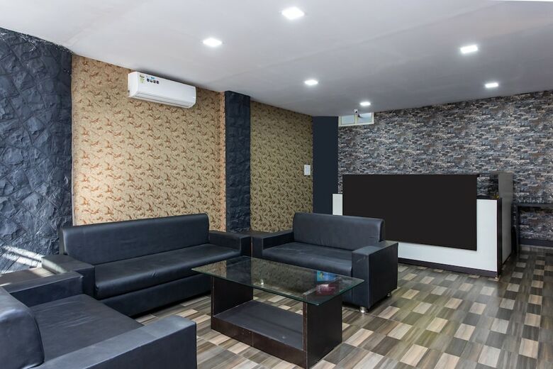 Oyo 27654 Hotel Grand Valley