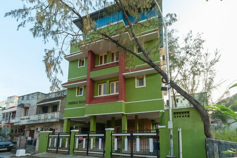 Hotel Oyo 26936 Adhithya Inn
