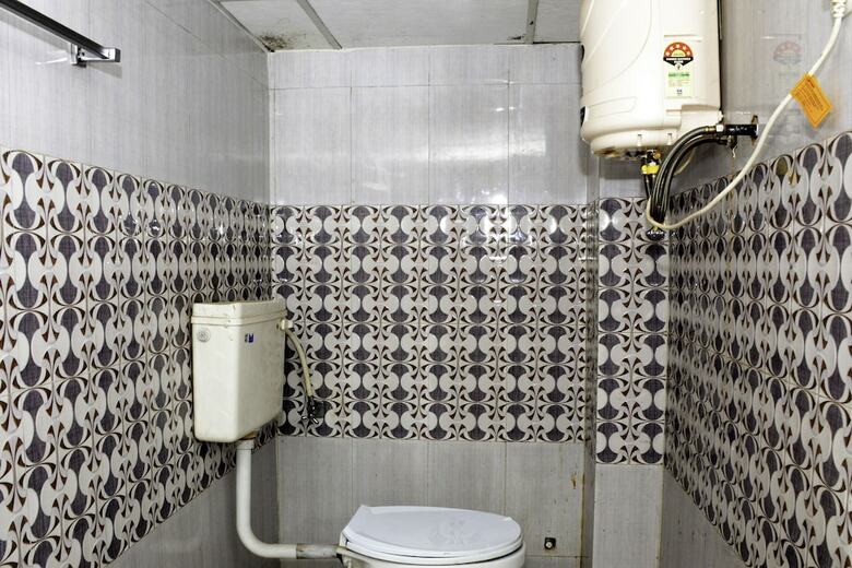 Oyo 23178 Hotel Raj Mandir