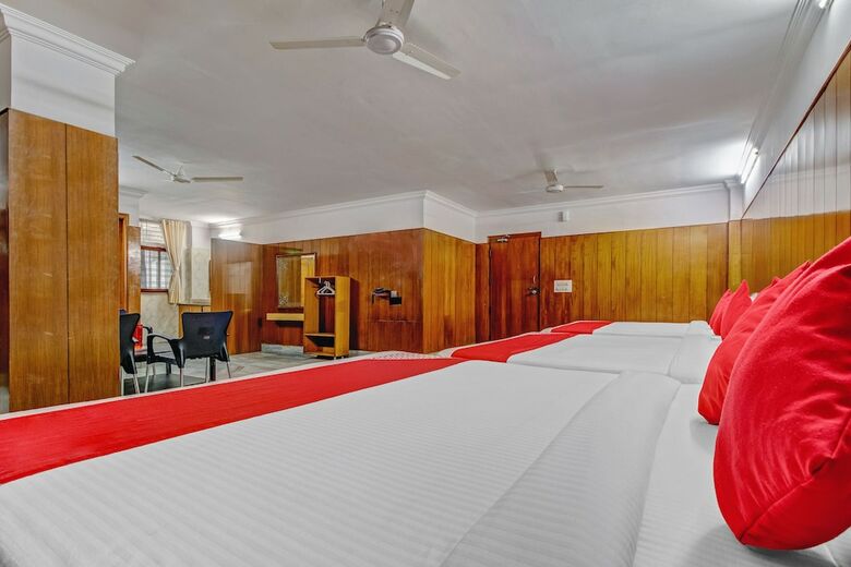 Hotel Oyo 19559 Pavithra Paradise