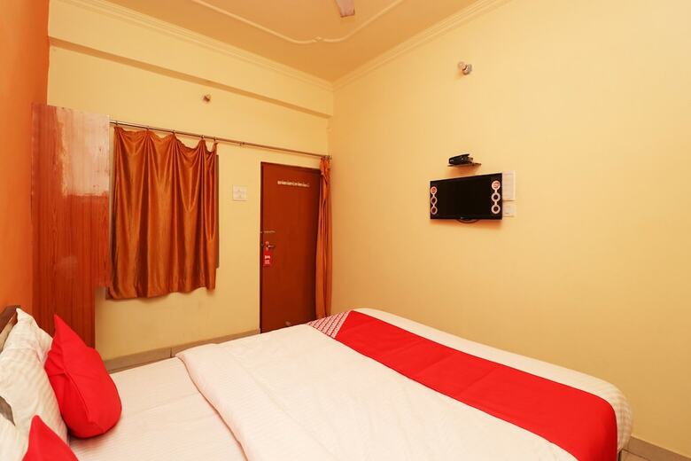 Oyo 27929 Hotel Cristal Park