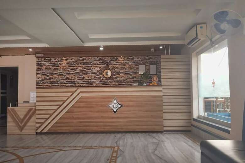 Oyo 29258 Hotel Debrani International