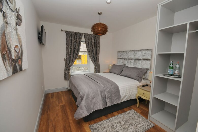 Hotel Lodge At The Old Barracks