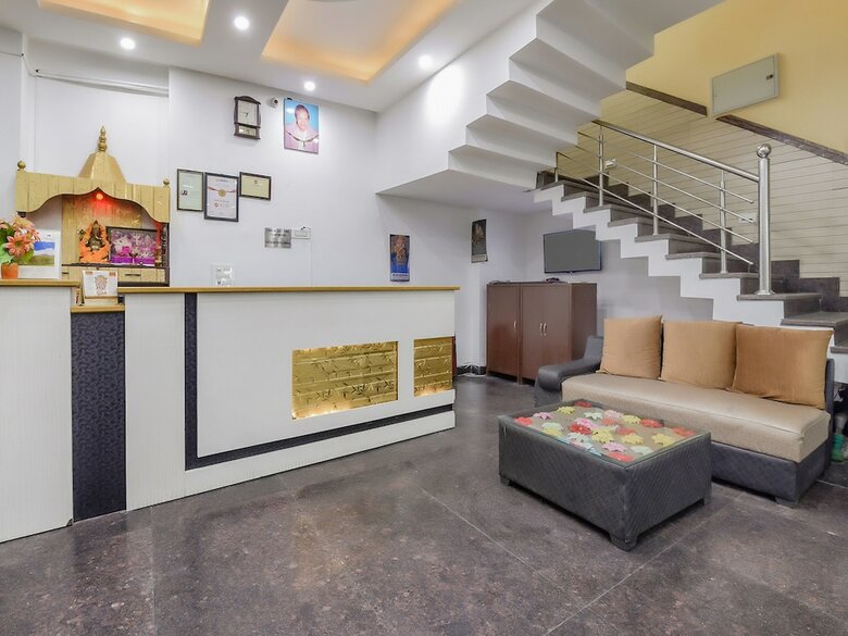 Oyo 23599 Hotel Superstar