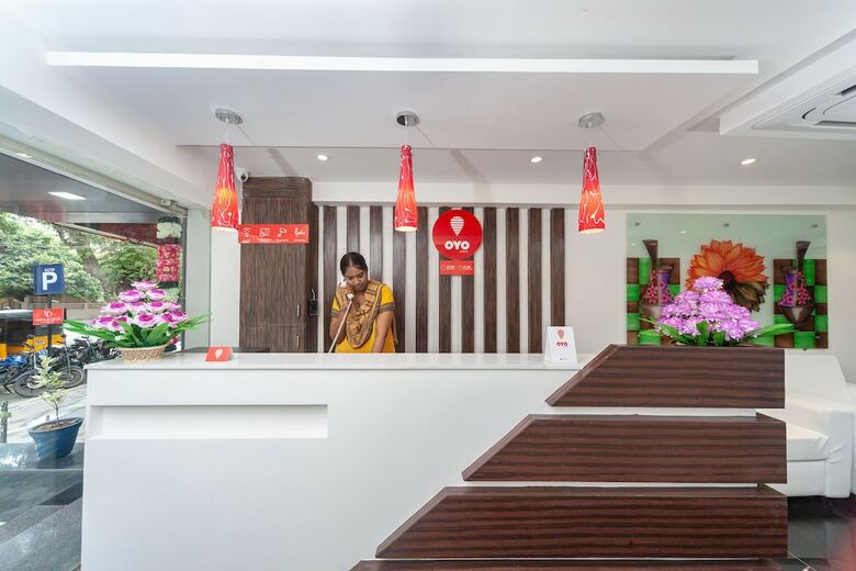 Hotel Oyo 19487 Hr Residency