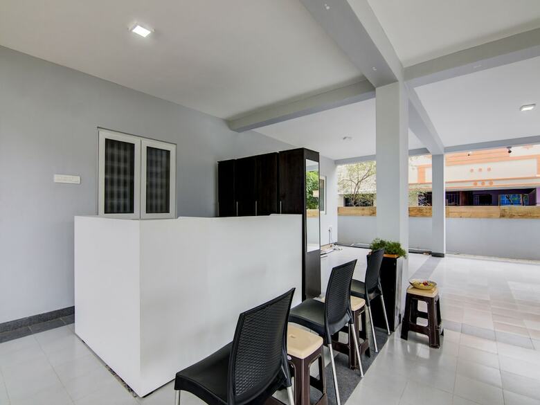 Hotel Oyo 24147 Royal Stay