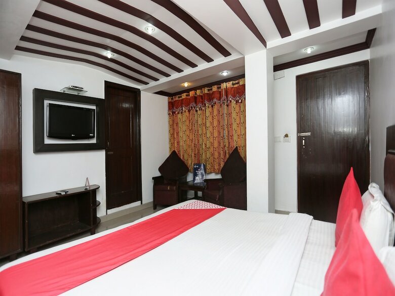 Oyo 18568 Ratan Hotel
