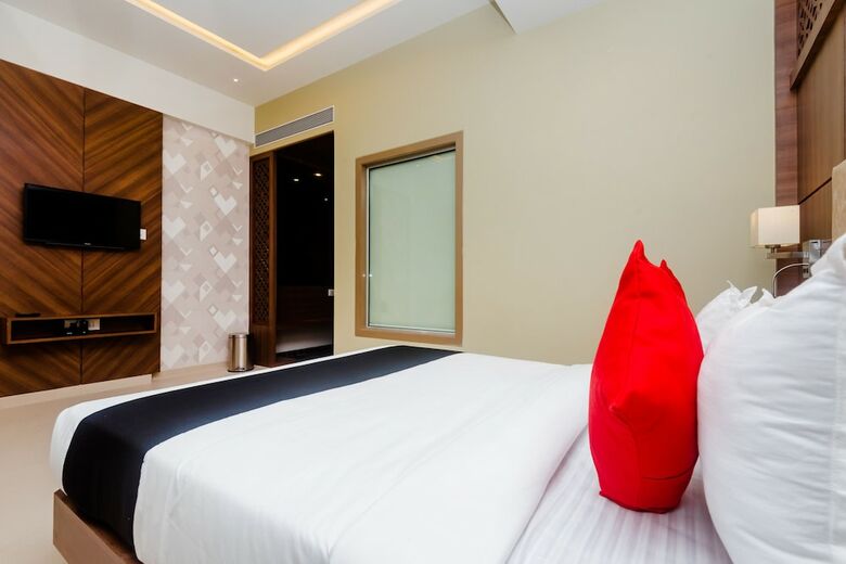 Capital O 28004 Hotel Mathoshree
