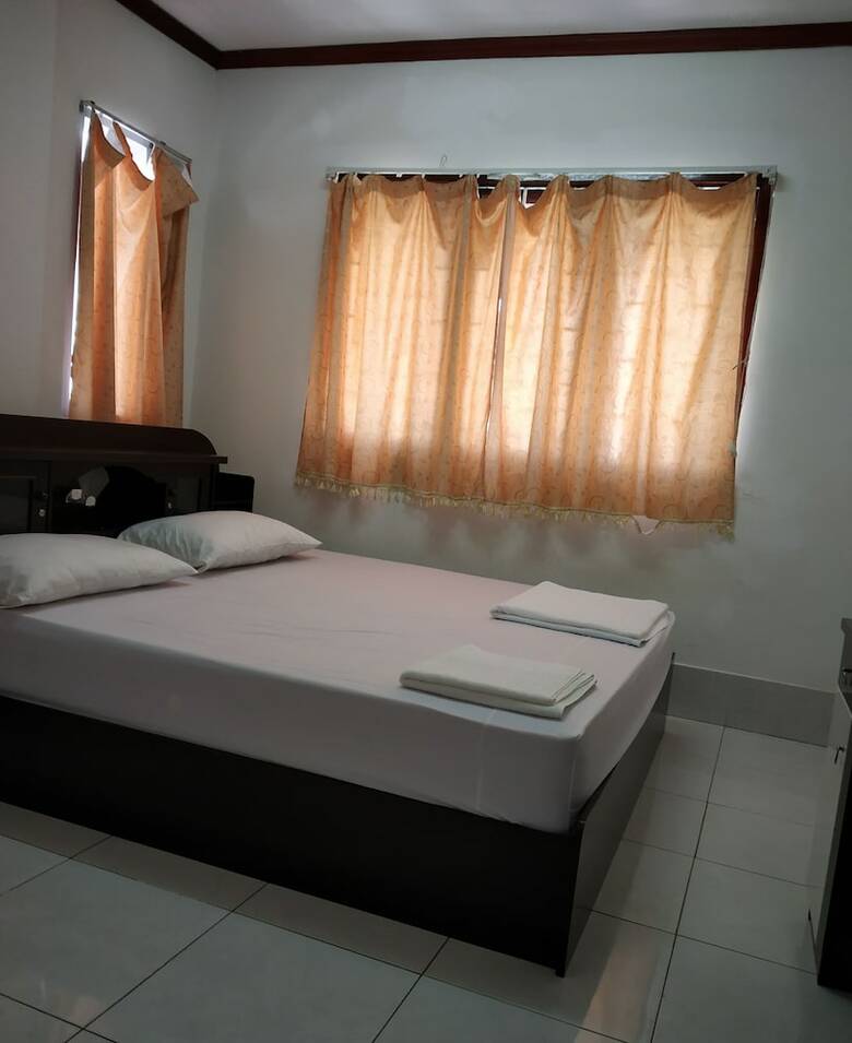 Hotel Baaris Residency & Apartment