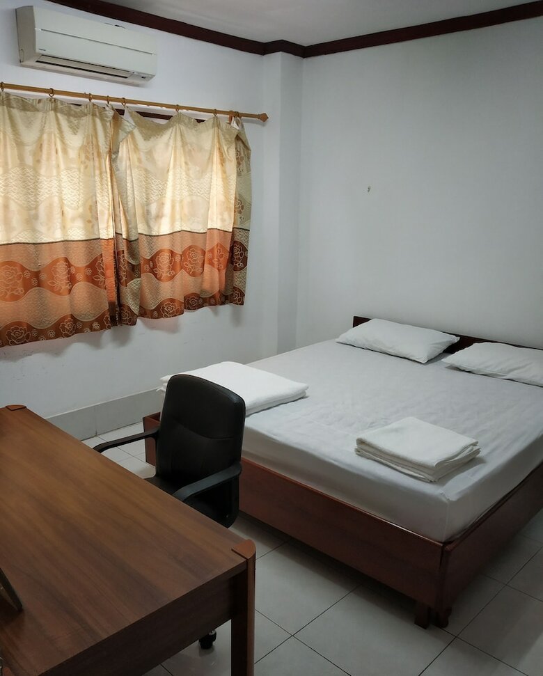 Hotel Baaris Residency & Apartment