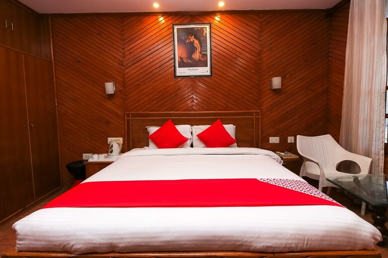Oyo 8367 Hotel The Woodz
