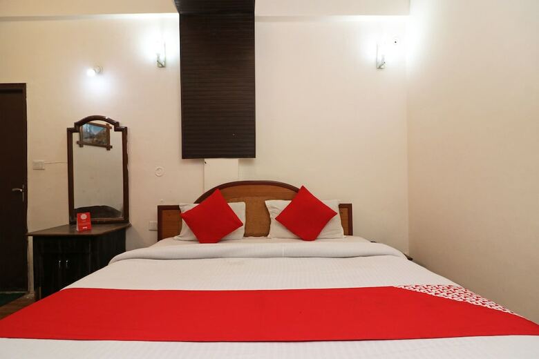 Hotel Oyo 19947 Akanksha Anand Plaza