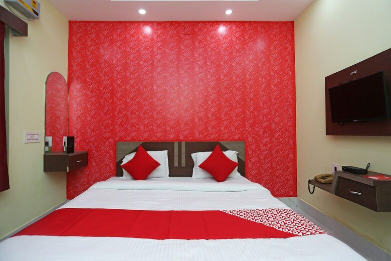 Oyo 27734 Hotel Savasi