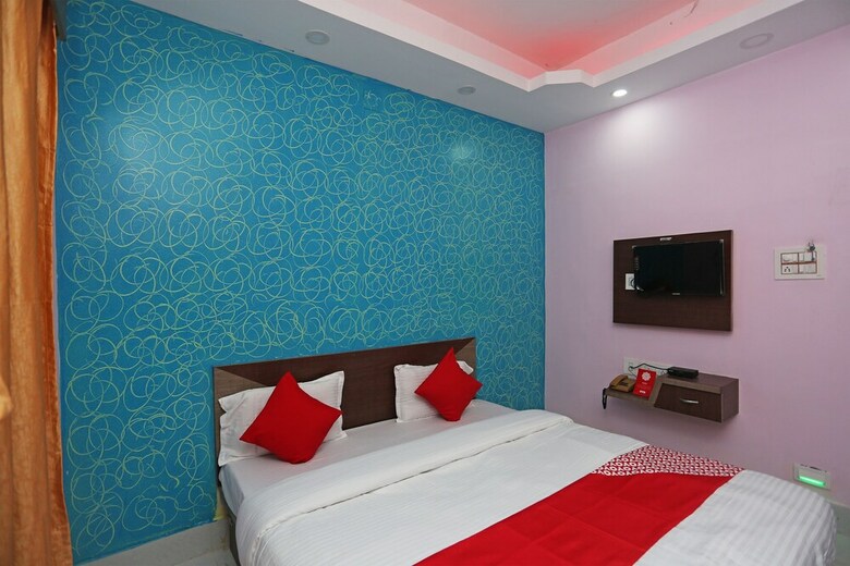 Oyo 27734 Hotel Savasi