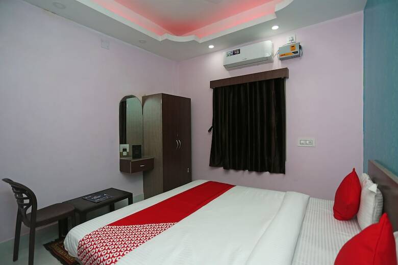 Oyo 27734 Hotel Savasi