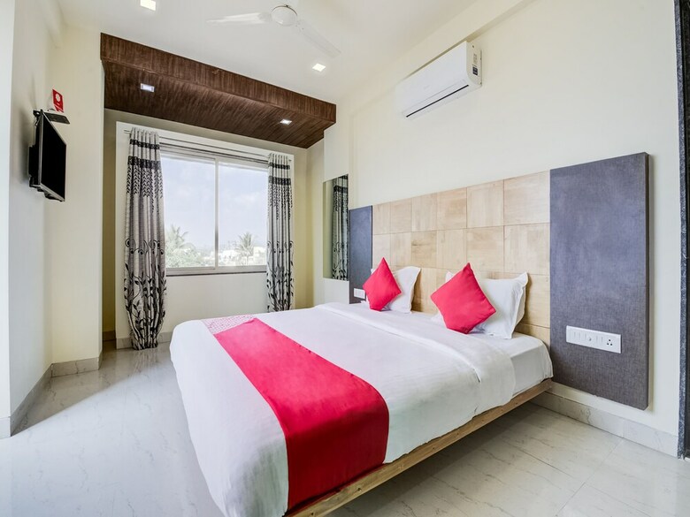 Oyo 28164 Hotel Shubham Inn