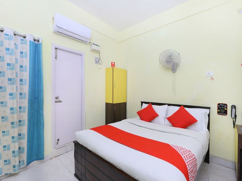 Hotel Oyo 7697 India Gate Par View